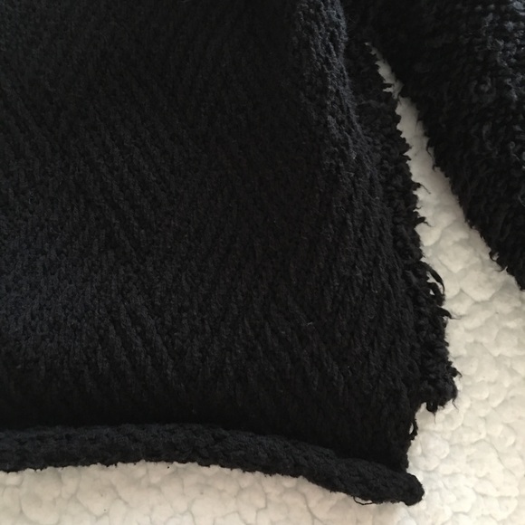 Free People black oversized knit cuddle up sweater - Picture 4 of 8
